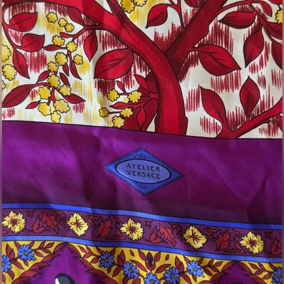 RARE Vintage Early 90s Atelier Gianni Versace Indian Hindu Scarf 100% Silk 34” - Picture 7 of 10